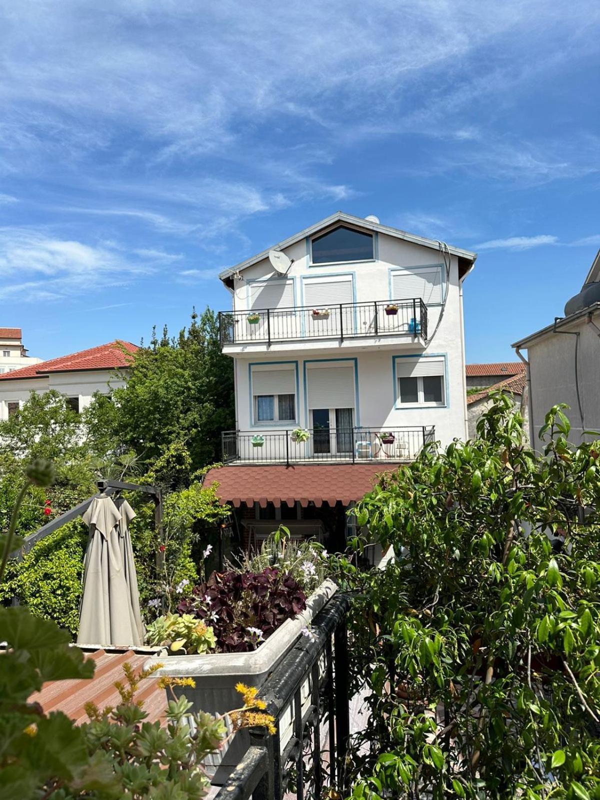 Kultura Hostel Shkoder Exterior photo